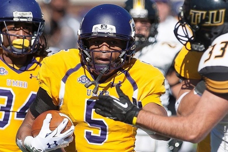 UMHB_FB_Malcom_Miller