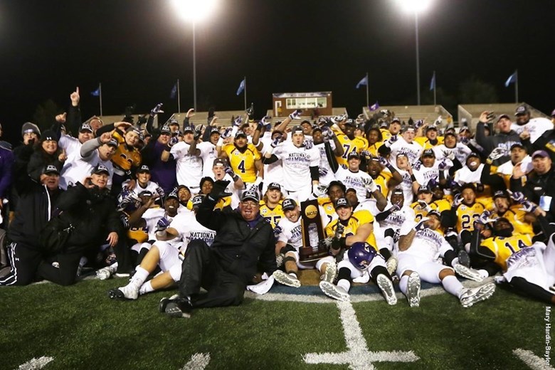 UMHB_FB_National_Champs